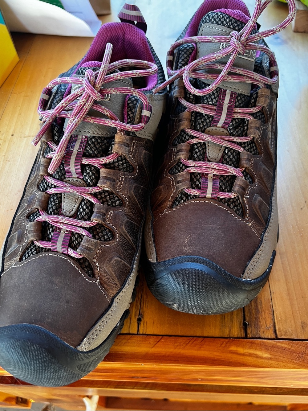 Keen Women's Brown and Pink Athletic Hiking Shoes
